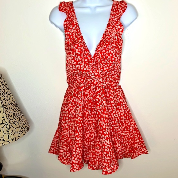 Source Unknown Pants - Red Romper with White Flowers - Size Small